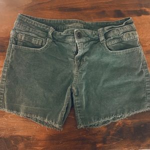 ☆billabong corduroy shorts!